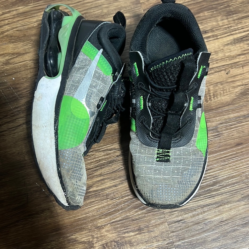 Boys Nike size 1.